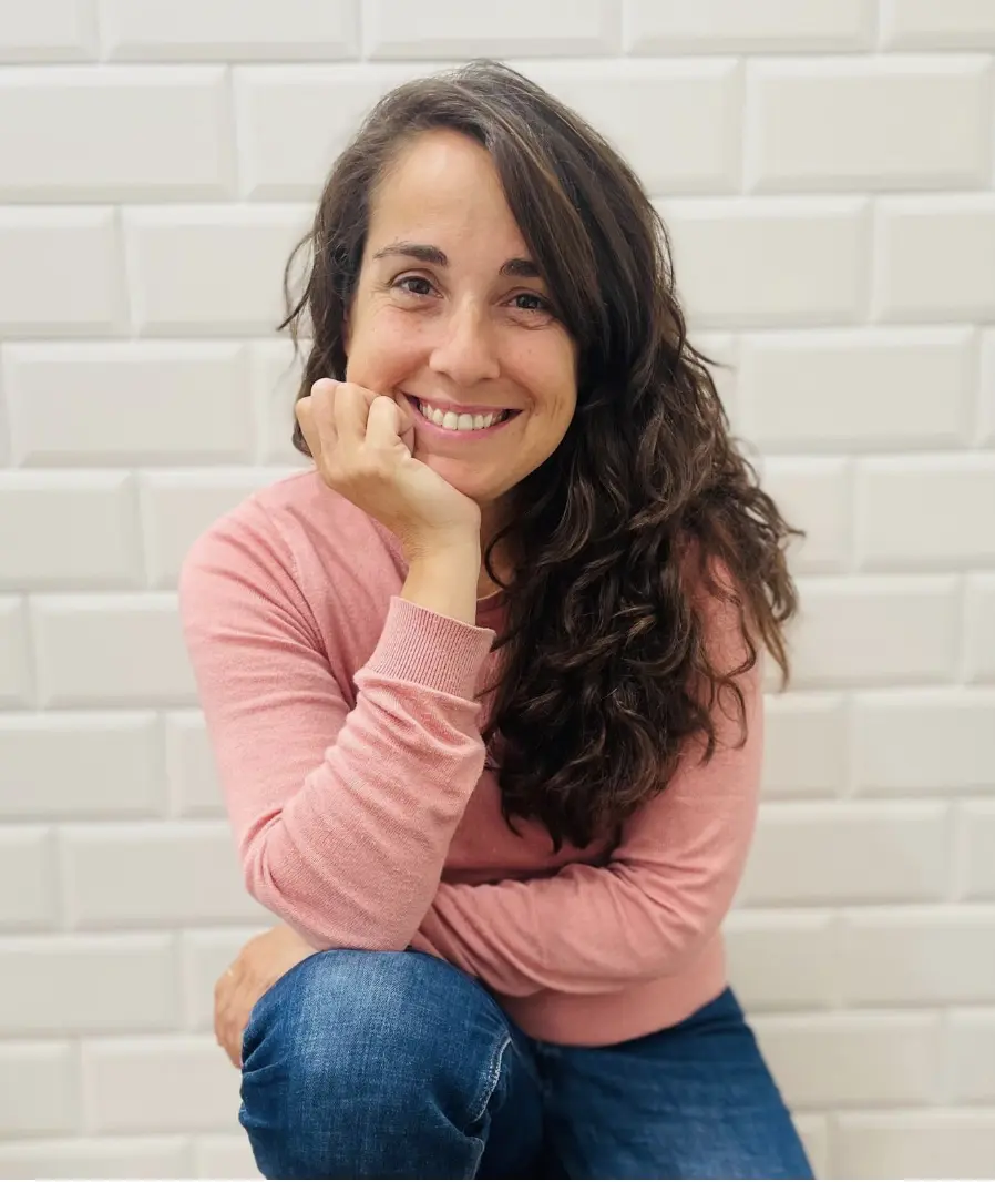 Amanda Zarza, homeópata unicista en Barcelona especializada en salud digestiva e integrativa